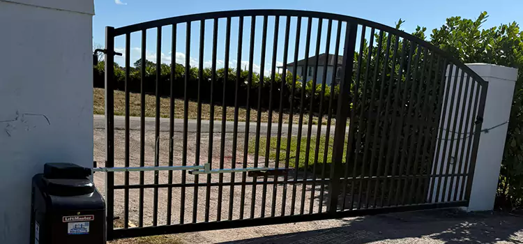 Driveway Fence Repair Terrebonne
